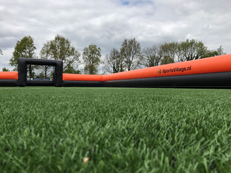 sportsvillage-opblaas-voetbalveld-goal